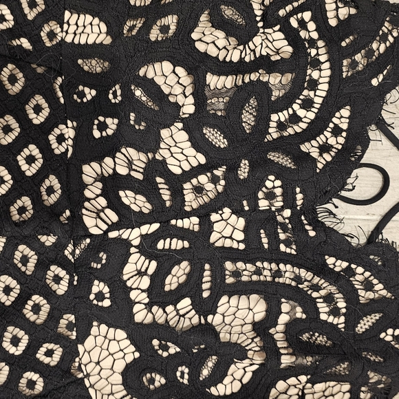 EXPRESS BLACK LACE ROMPER SEXY! SIZE 2 - Picture 3 of 5